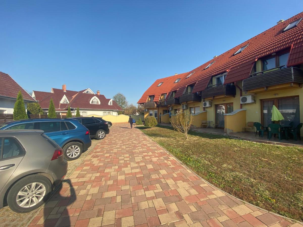 Mimi Apartman Apartment Gyula Exterior photo